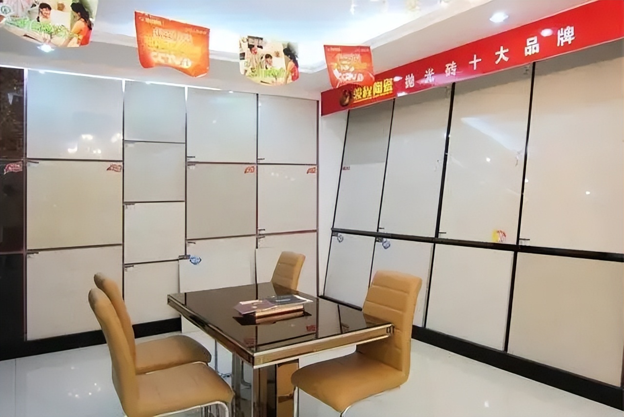 逛了10家瓷砖店，我发现这个行业的人都不愿意说实话！