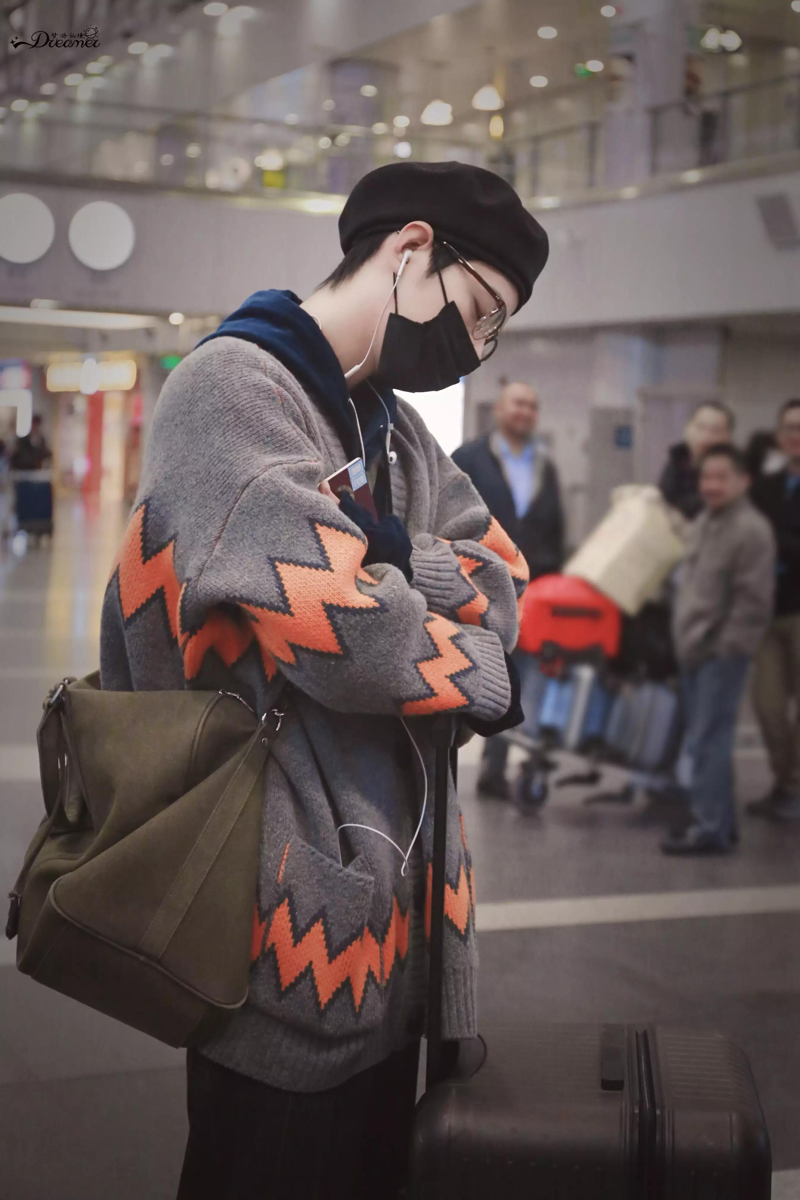 reaction肖战舞台考古,肖战x玖少年团考古完整视频