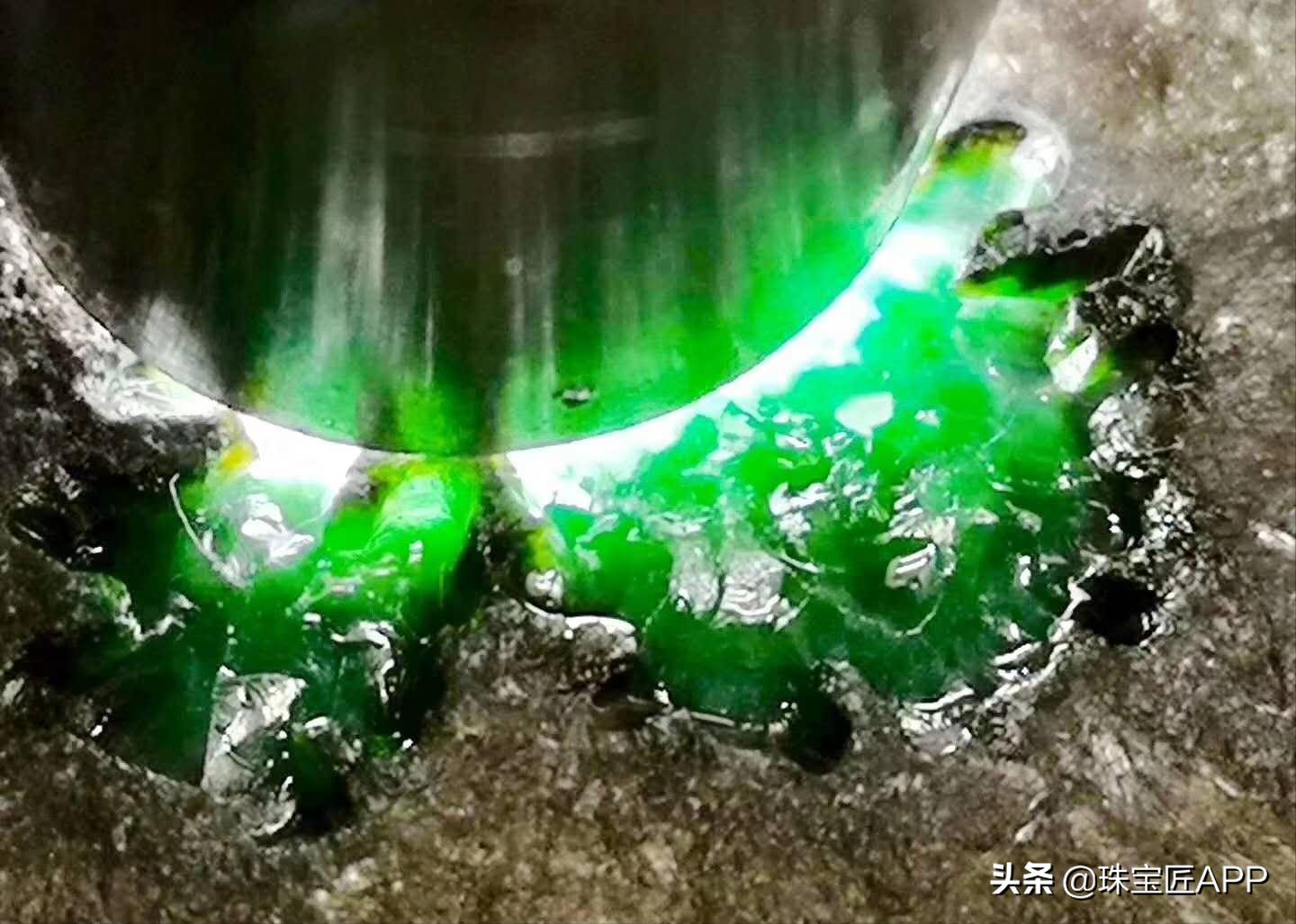 翡翠赌石十大不靠谱,翡翠赌石有造假吗