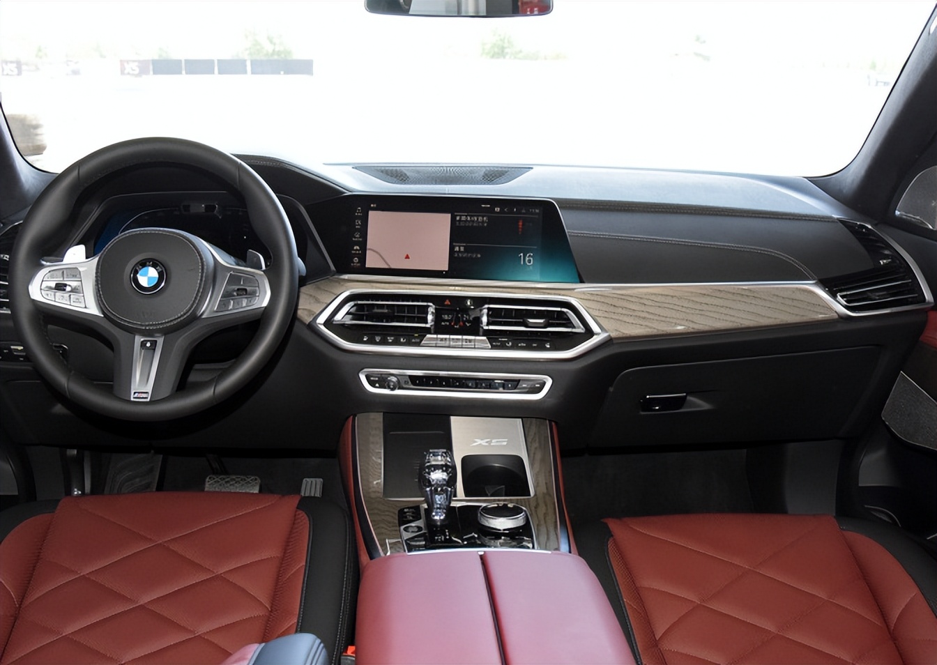 2.0t+48v动力系统全新奔驰glc发布,2023款glc300l豪华版对比x5