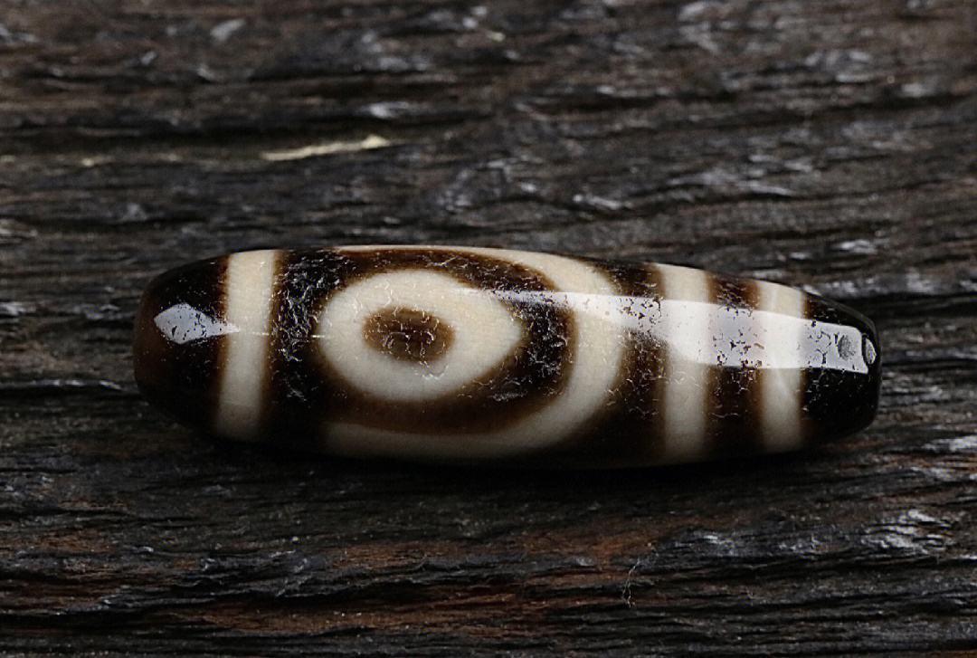 尼泊尔的天珠为啥便宜,全球唯一一个尼泊尔蓝纯天然天珠