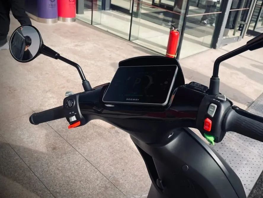 电摩e300p发布,九号电动摩托e300p