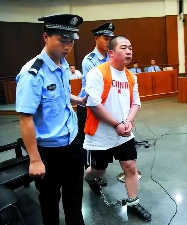 北京李磊杀害一家六口后续,北京李磊杀一家六口的案件合集