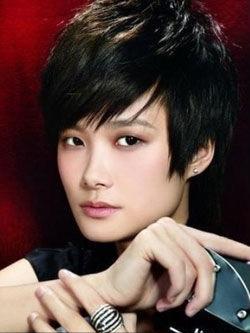 05超女李宇春的点评,05超女李宇春夺冠背后