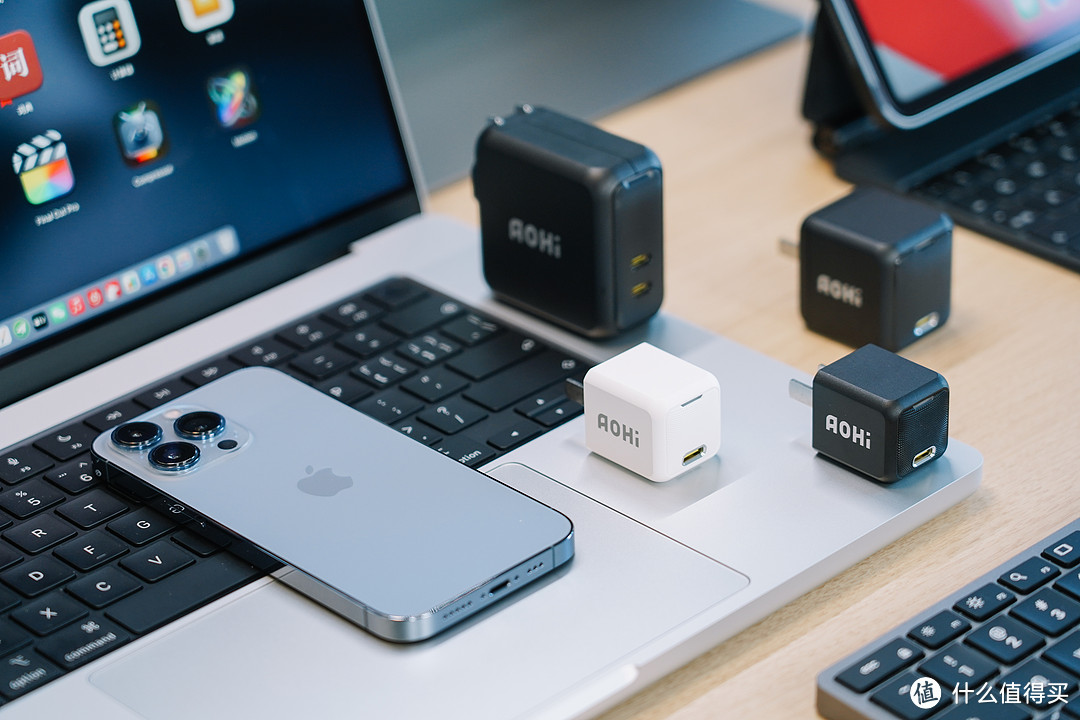 aohi100w双口氮化镓充电器测评,aohi充电器测评140w