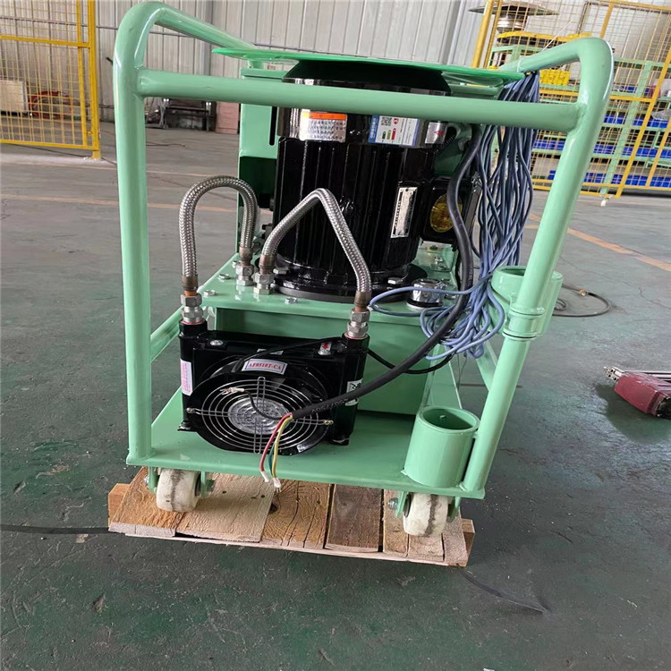 电动铆钉机和气动铆钉机哪种好用,铆钉机铆风管法兰视频