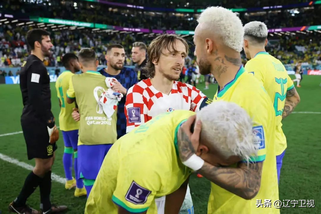 魔笛和梅西谁赢了啊视频,半决赛梅西遇上莫德里奇