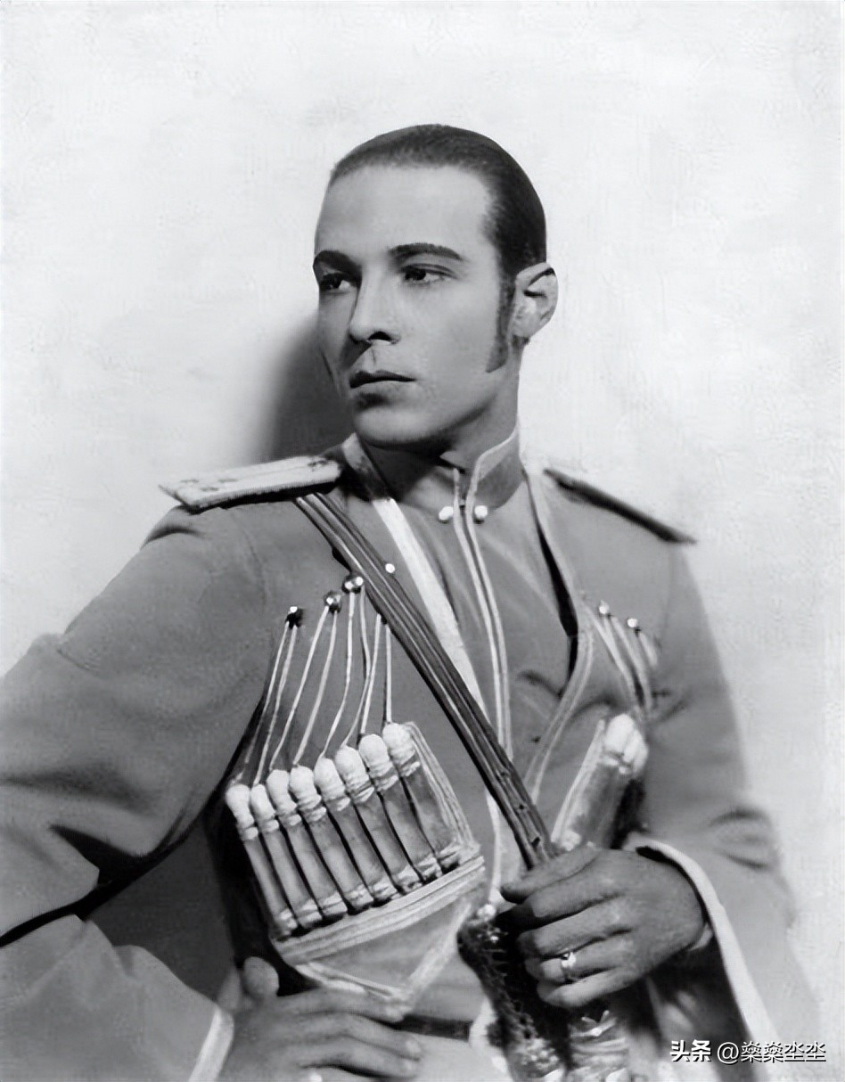 女人爱的不是我，我只是女人们用来描绘她们梦想的画布