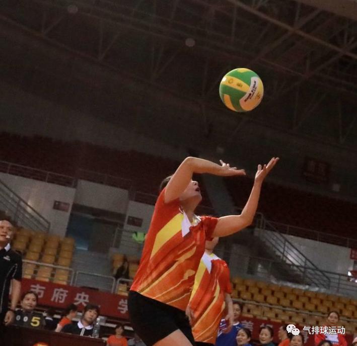 气排球二传手怎么练,气排球二传训练方法视频