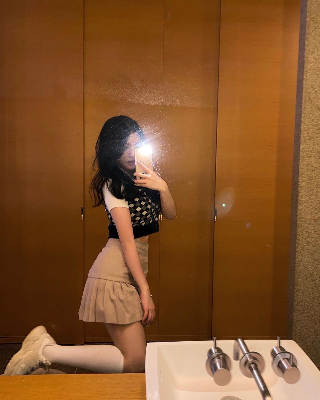 还在担心不知道怎么穿搭衣服,露肚脐t恤适合什么身材穿