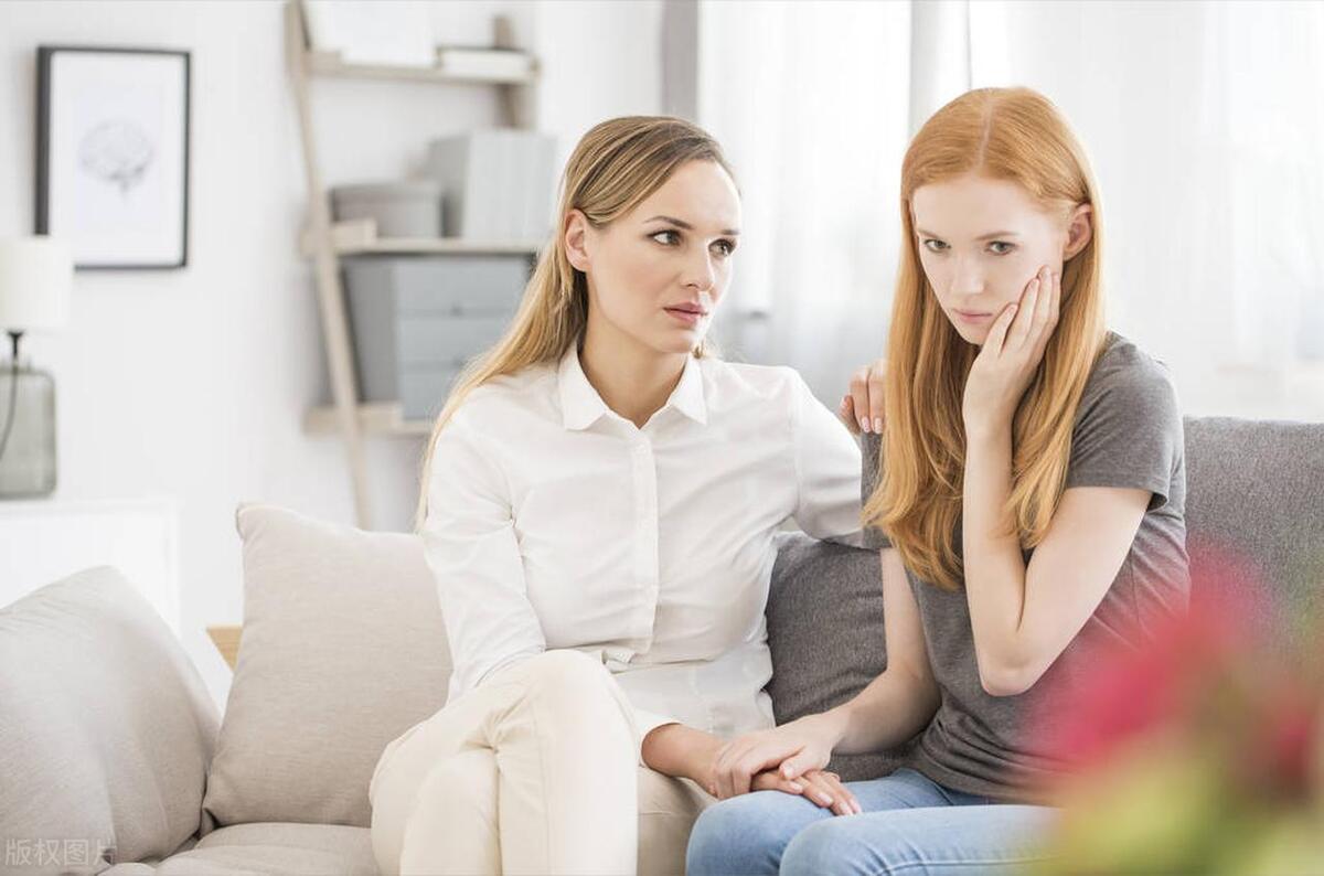 出现这些症状就要注意卵巢健康了,女性身体出现这4个表现要注意了