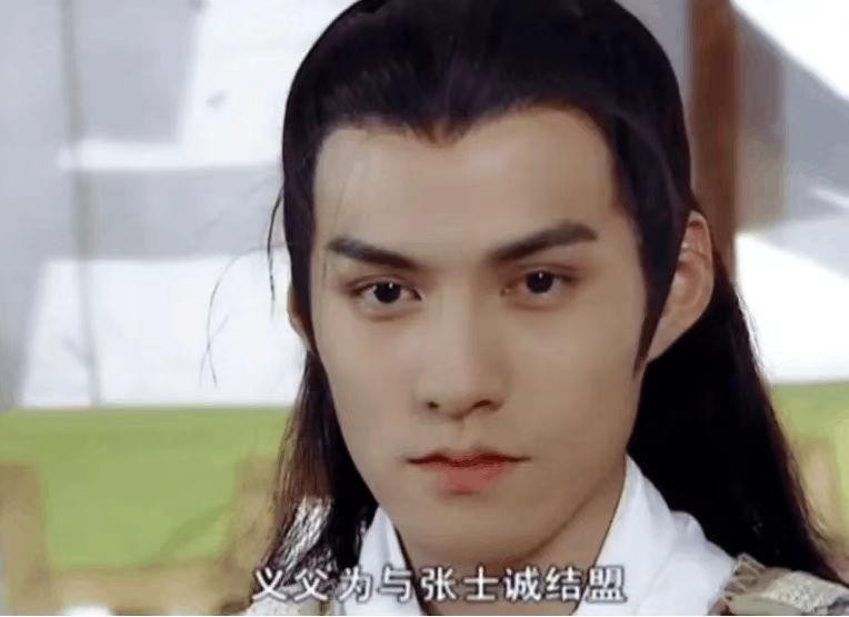 明明很帅却被古装造型毁掉的男星,那些硬着头皮演古装美男的男明星