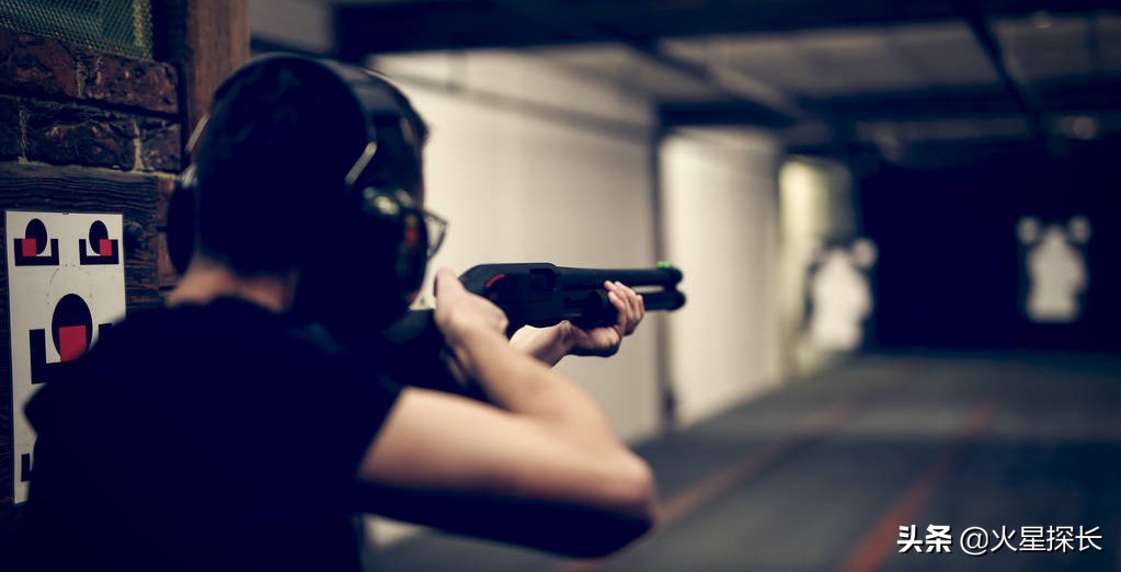 不同枪械加装消音器的声音,消音器与枪管连接原理