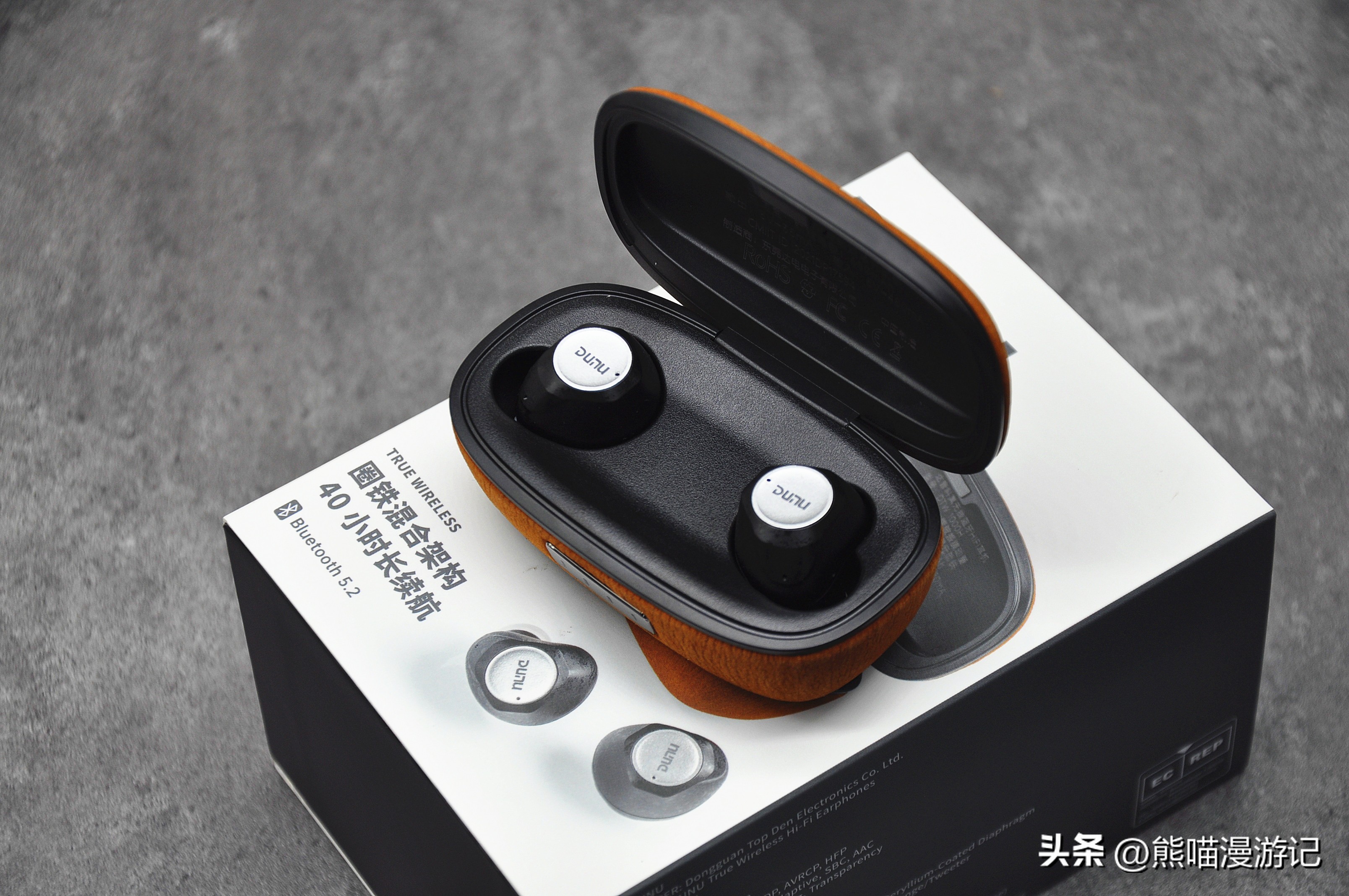 tws鍚劅鑰虫満,tws鍚劅鎺掕