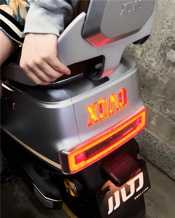 小刀电动车最耐跑的车型,小刀骑迹航天动力系电动车测评