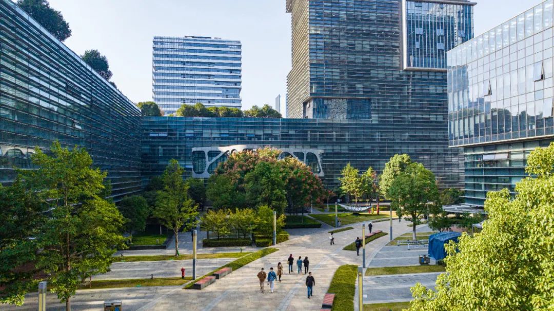 从一间实验室到两层办公楼，“学者创客”启航了