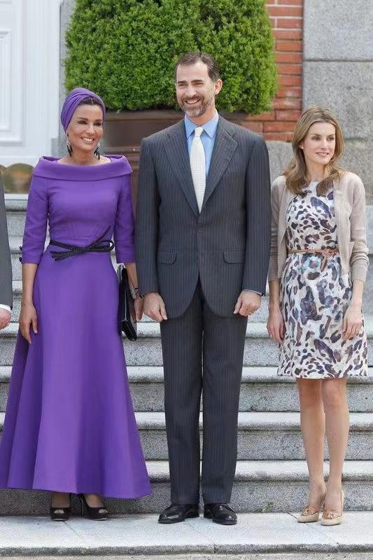 莫扎王后穿搭,莫扎的穿衣风格