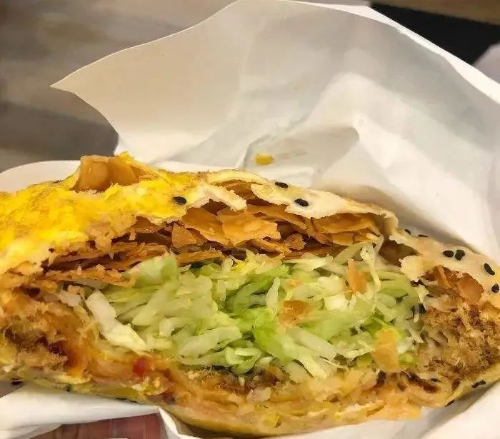 煎饼果子和杂粮煎饼哪个利润更大,为什么说摊煎饼最赚钱