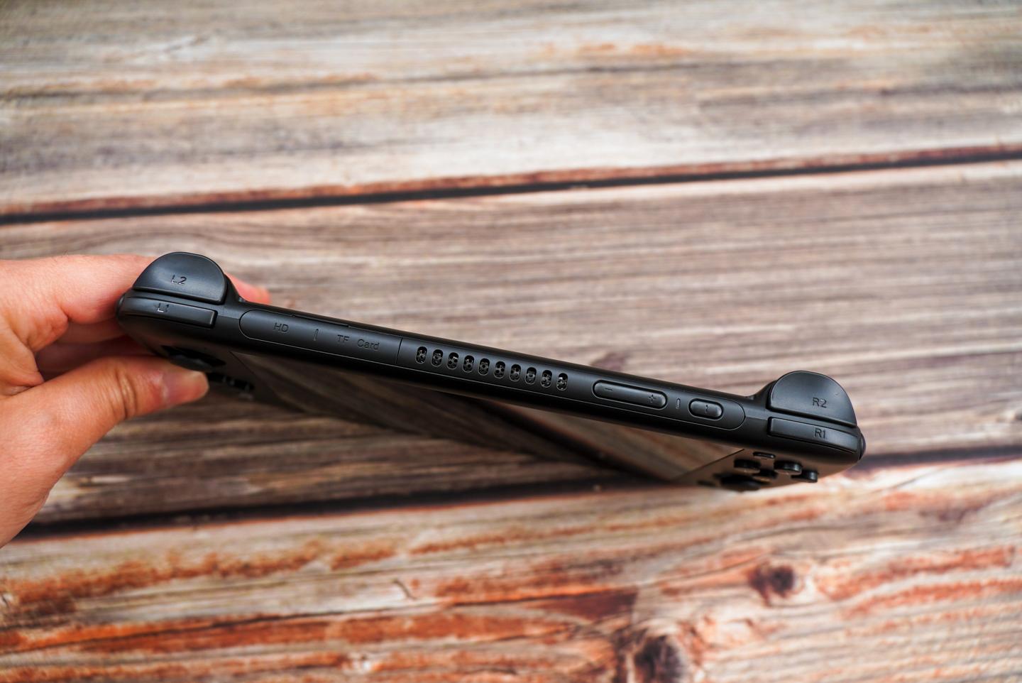 ayaneo安卓掌机评测,aynodin奥丁安卓游戏机测评