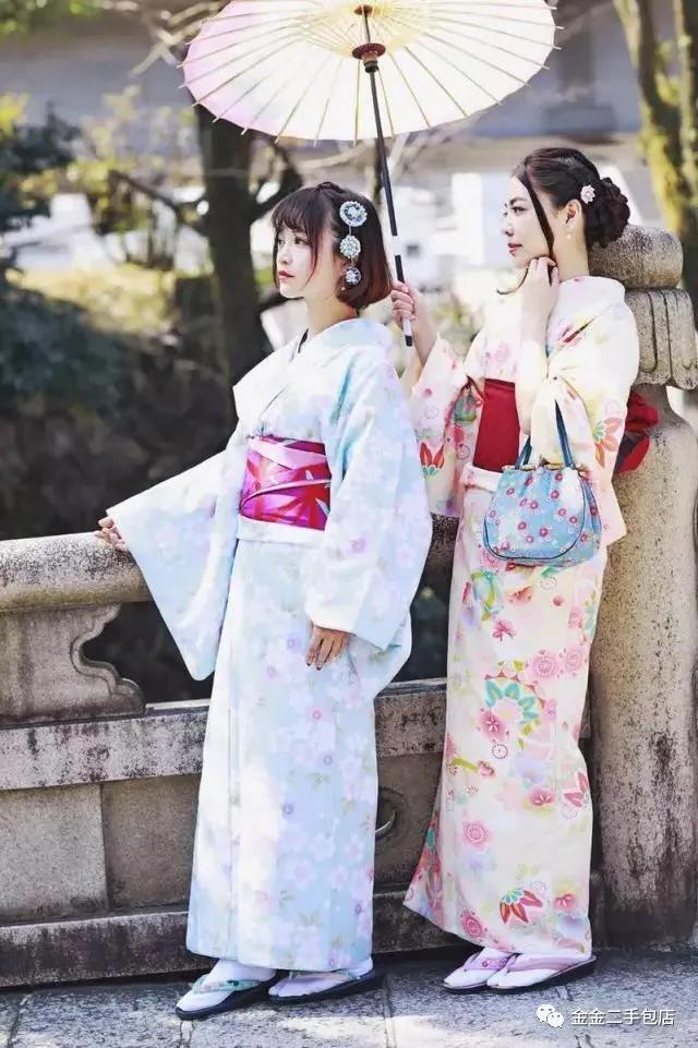 日式和服里面穿什么衣服,日本和服和中国和服哪个最好看