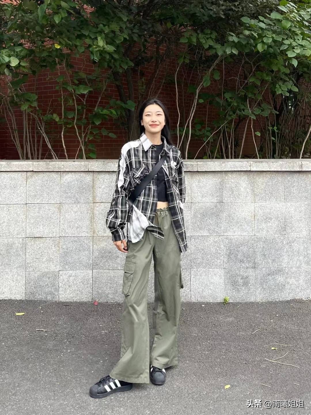 欧阳娜娜夏季工装裤,欧阳娜娜同款串标裤