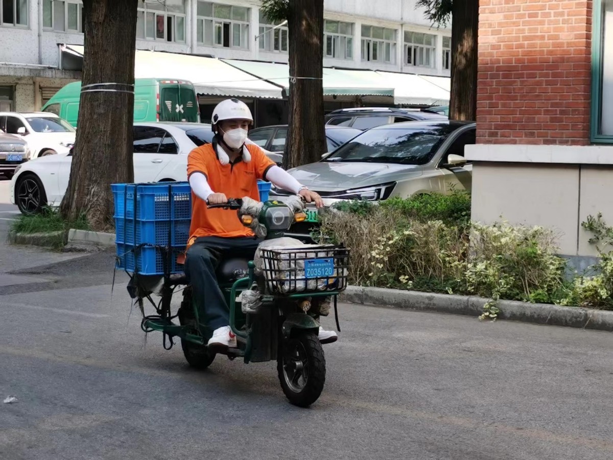 全国外卖员和快递员数量,快递员和外卖员迟早会失业吗