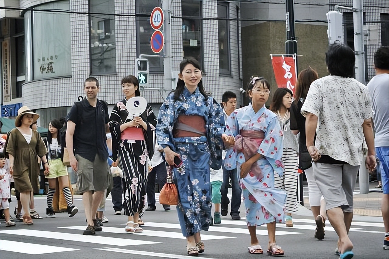 中国电商在美国打败实体店,中国电商被阿里打败了吗