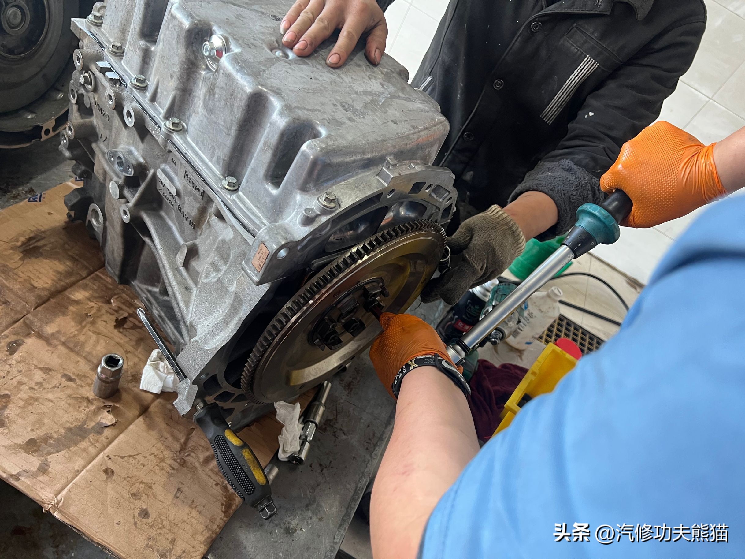 沃尔沃xc60十年老车,最新款沃尔沃xc60烧机油是通病吗