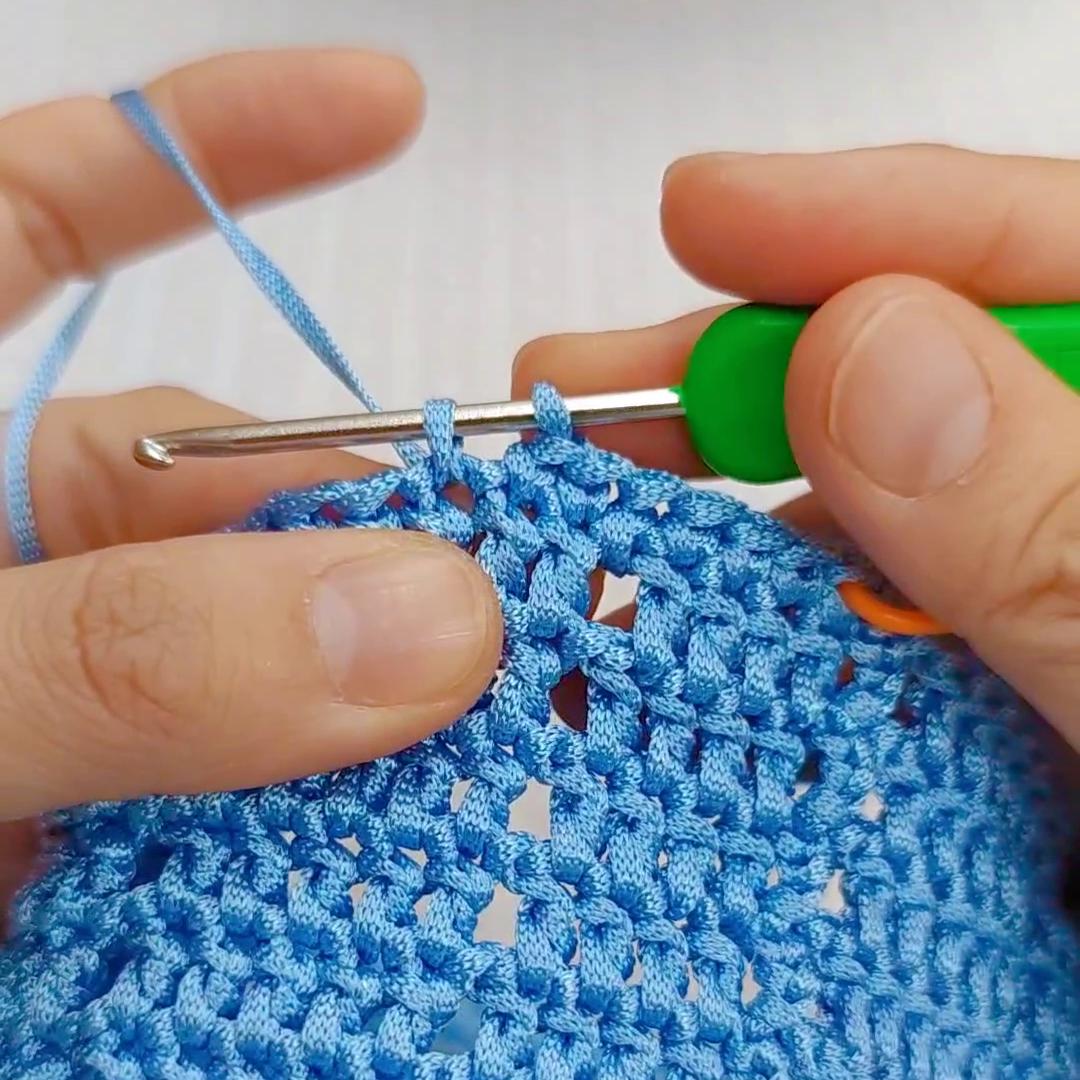 用毛线钩帽子的编织方法视频教程,钩针米奇平面装饰帽子上视频教程