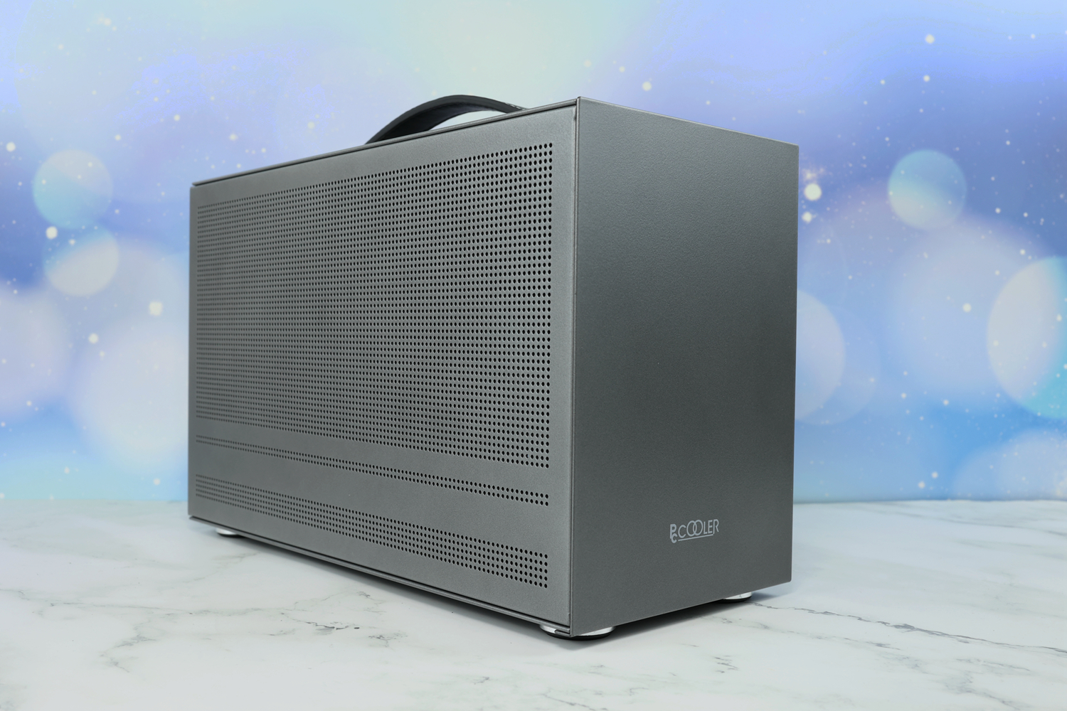 itx蜂鸟i100,装一台方便携带的主机