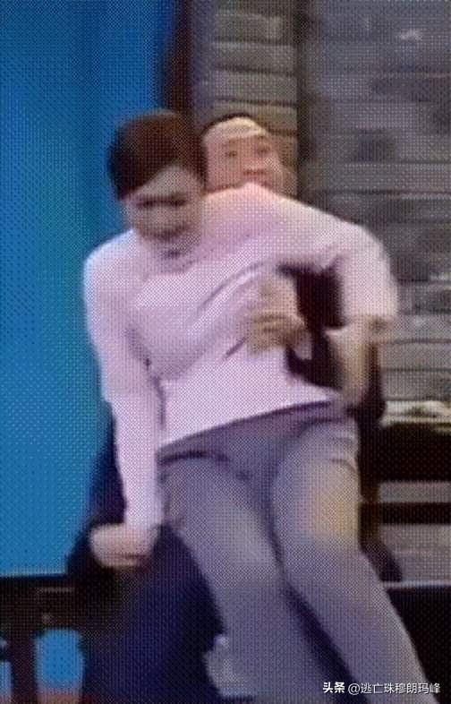 娱乐圈中被骗得最惨的女明星,娱乐圈里有哪些假戏