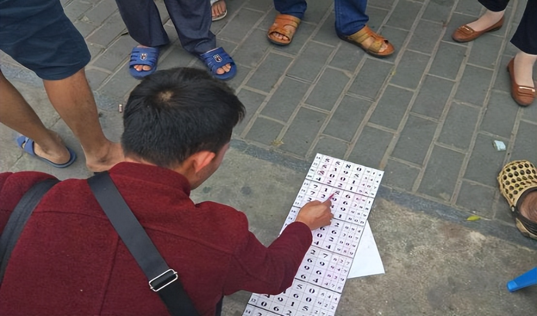 褰╃エ楠楀眬瀹樻柟杈熻埃,鐩樼偣褰╃エ浣滃亣妗堜緥