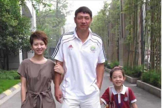 黎兵妻子甘萍现状,甘萍与黎兵现居成都吗