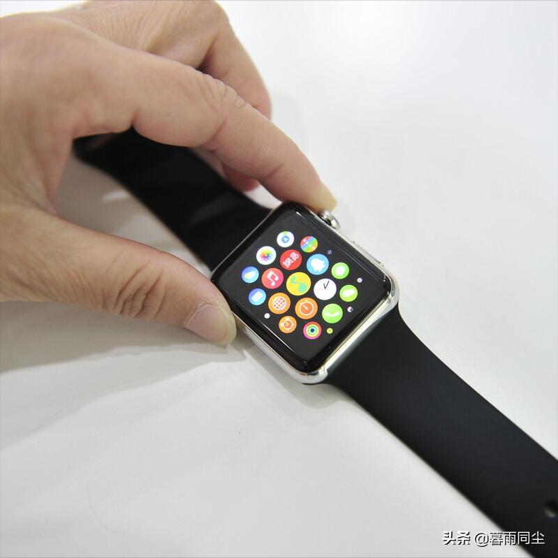 卡西欧户外登山手表功能介绍,户外手表与智能手表如何选择