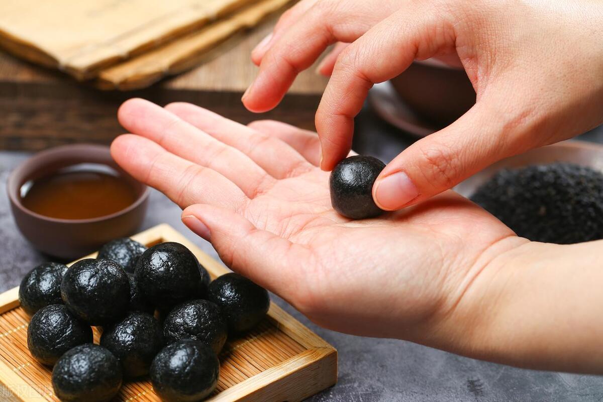 脾胃湿热和肠道湿热吃什么中成药,所有脏腑湿热的症状与治疗中成药