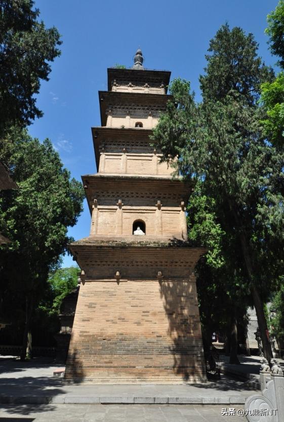 中国的佛塔一般是多少层,中国的佛塔均为高僧的骨塔吗