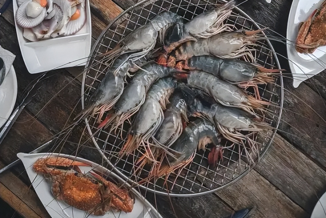 尿酸偏高的危害及解决方法,尿酸偏高的原因及解决方法