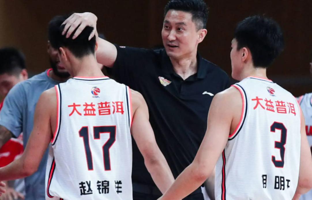 男篮国家队名单官宣,中国男篮官宣15人集训名单