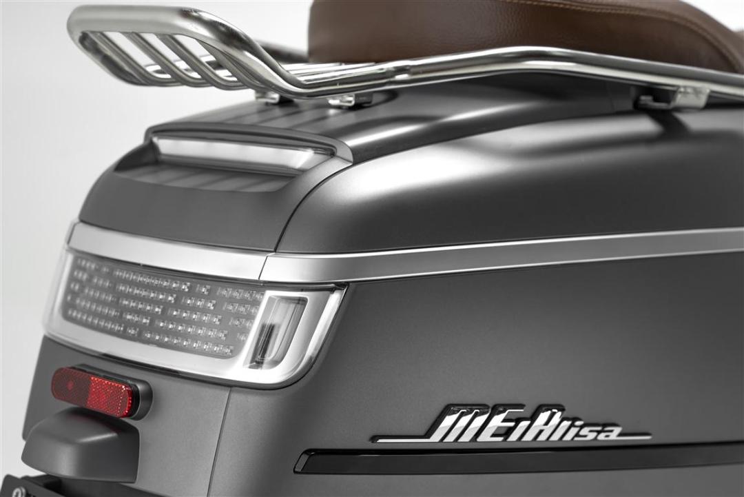 南方飞戈复古150踏板摩托车,新款复古踏板车150上市