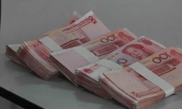 2019年，南京夫妇花95万代孕生下龙凤胎，抱回孩子后麻烦接连不断