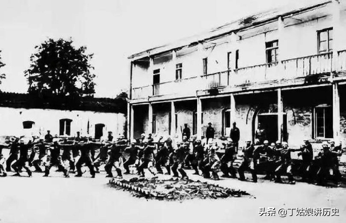 1950年，山东一管制犯被告知：你的代号是奥克斯，中央领导要见你