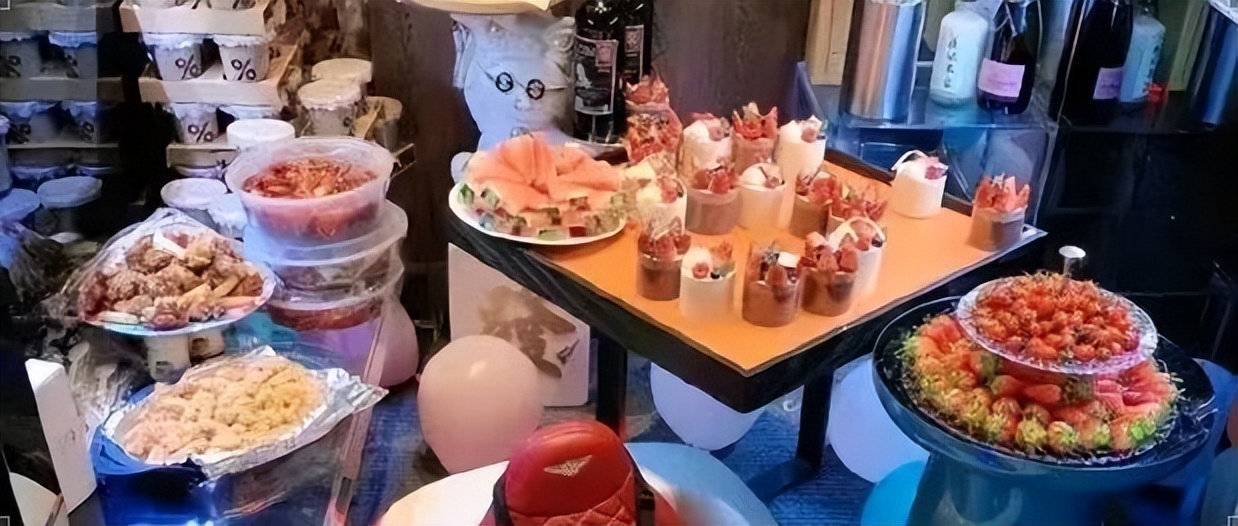 上海富人的奢侈隔离生活,上海富豪奢侈隔离生活曝光