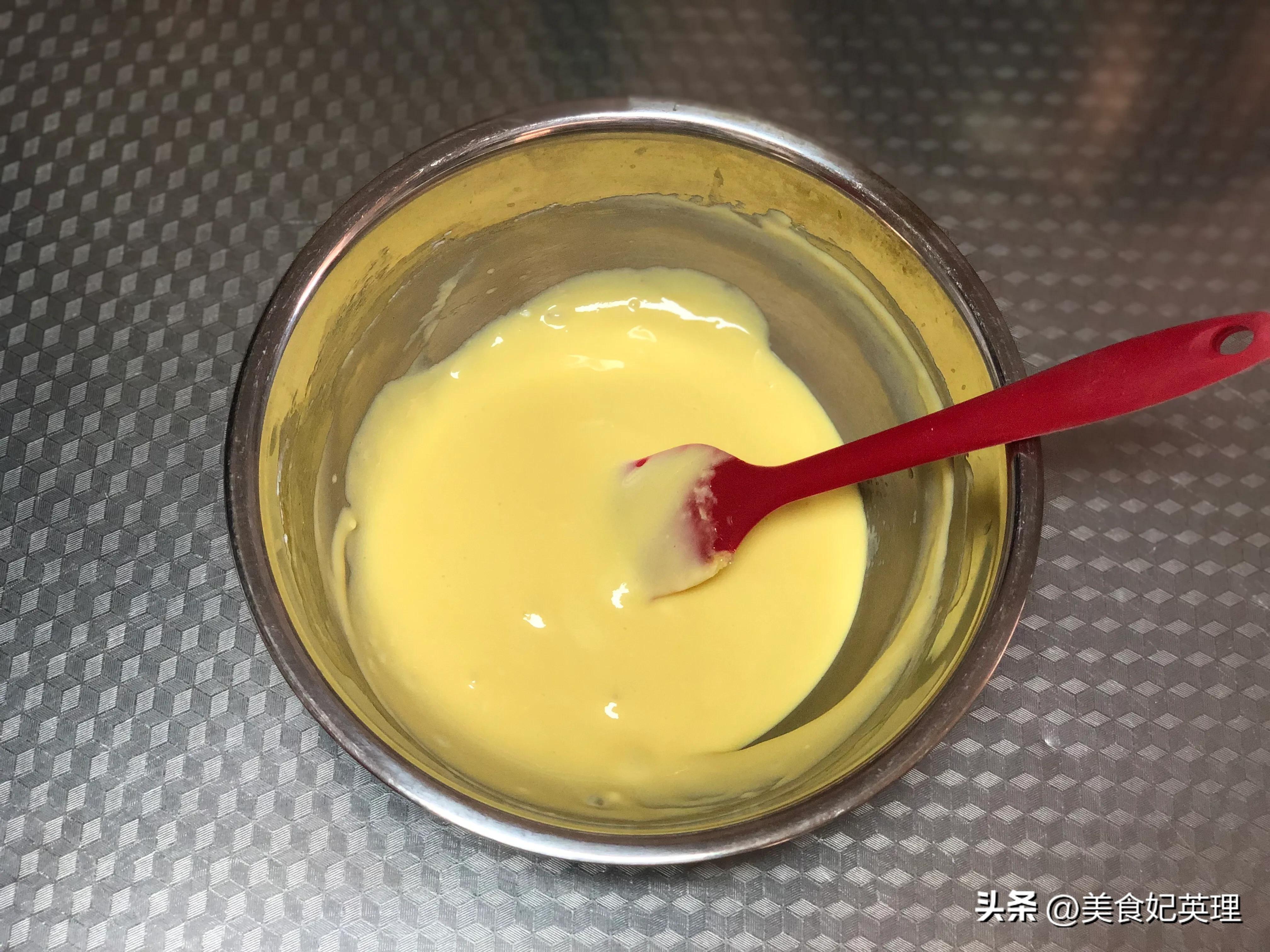 轻乳酪蛋糕的做法不开裂不塌腰,轻乳酪蛋糕口感细腻绵密做法简单