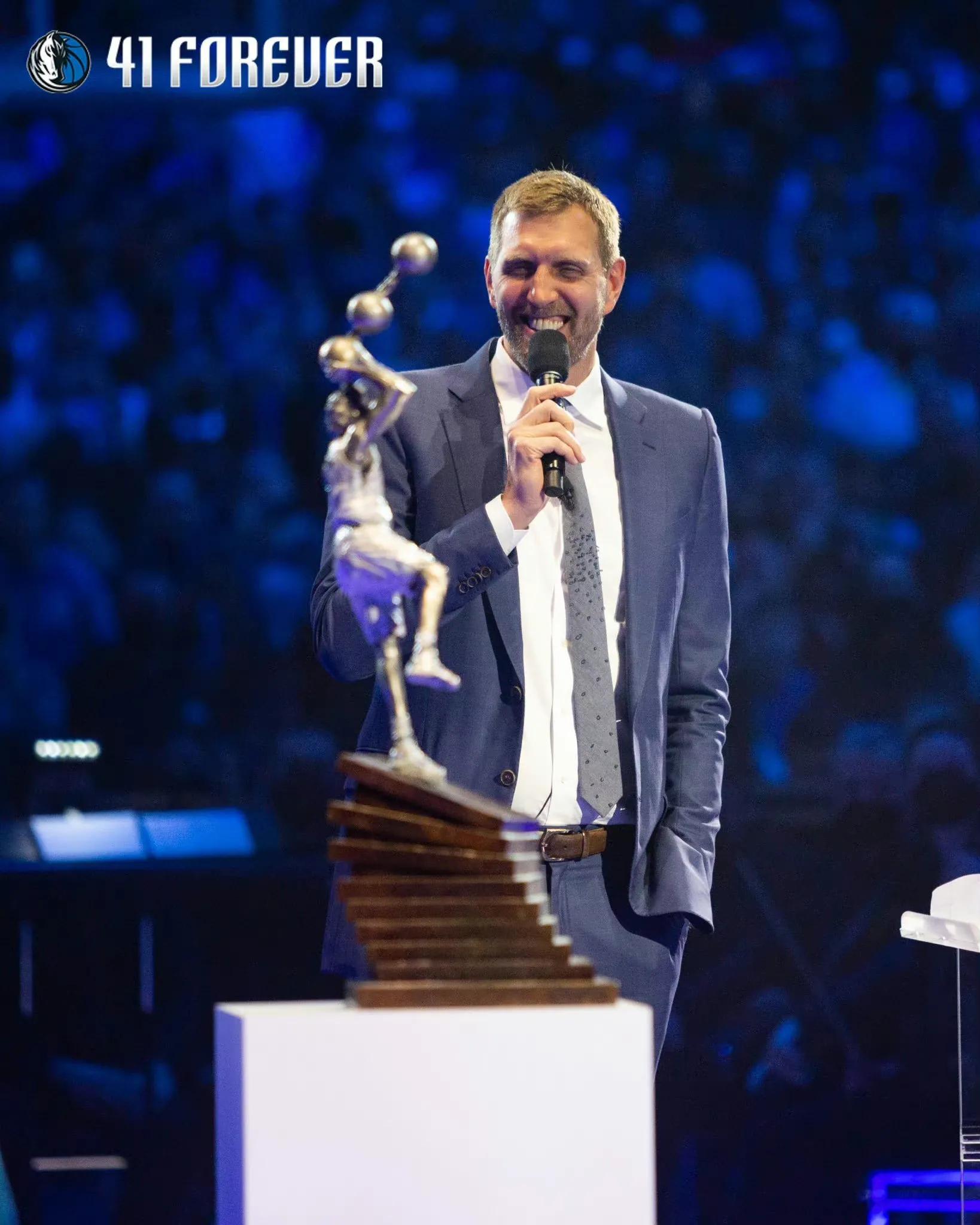 德国战车诺维茨基一人一城,德国战车诺维斯基在达拉斯退役