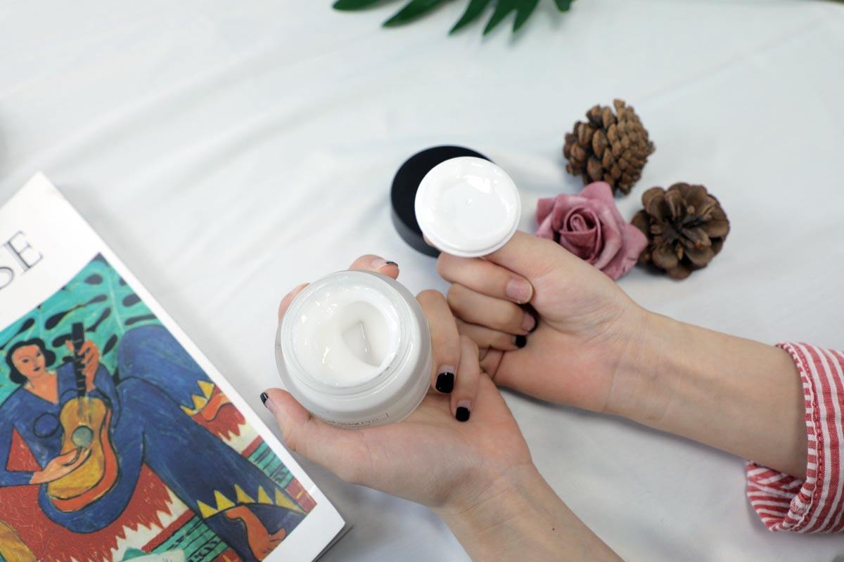 40岁女人六款护肤品好,中年妇女有什么好用的护肤品