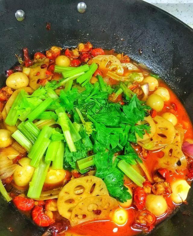 吃货必备多种小龙虾吃法,解锁让人陶醉的小龙虾吃法