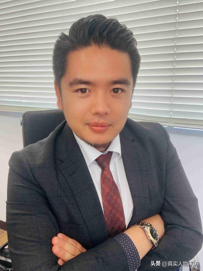 我19岁打工，21岁闯日本，曾因语言不通被骂哭，靠代购年销售6亿