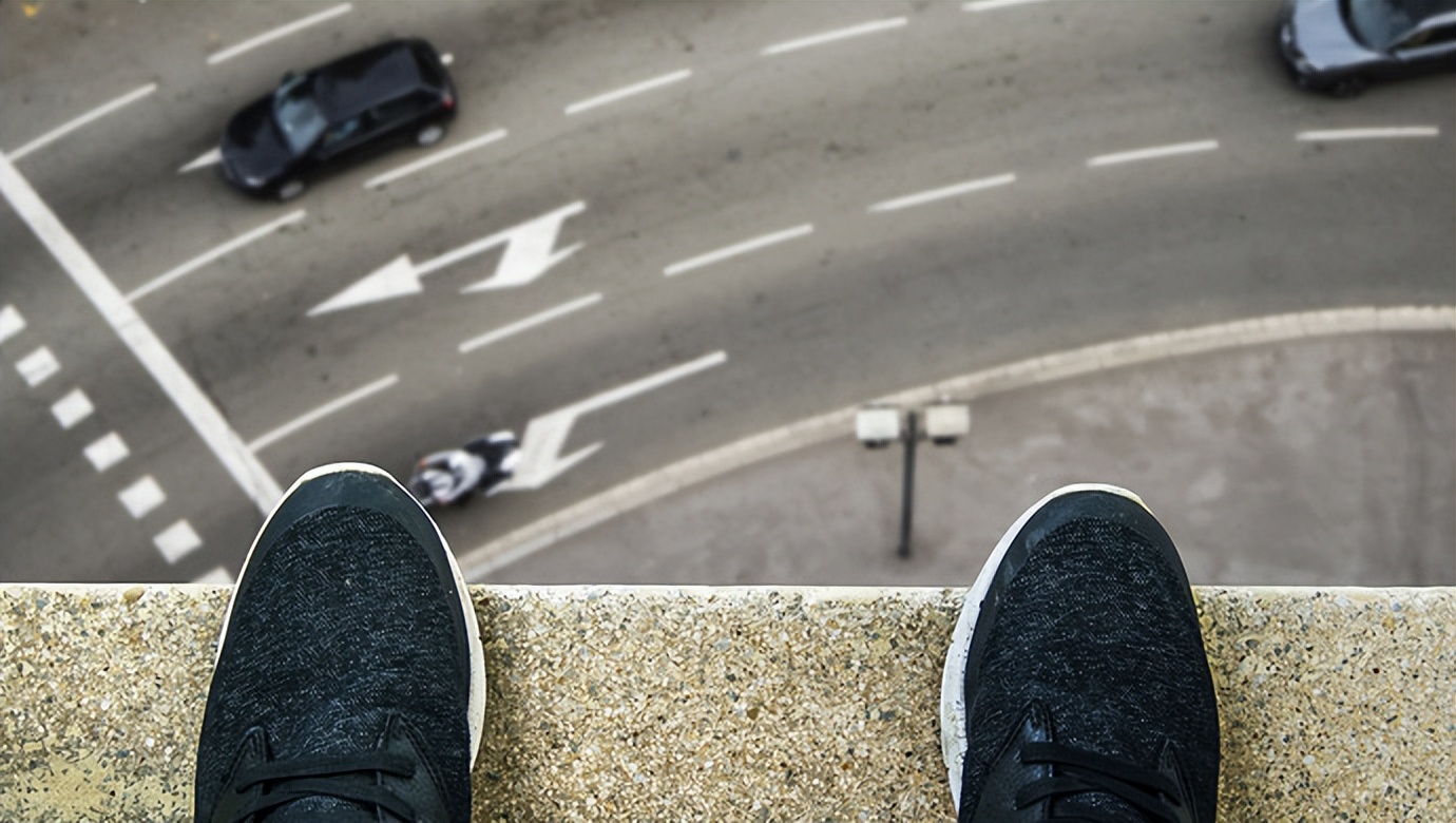 首富魔咒许家印,首富危局许家印