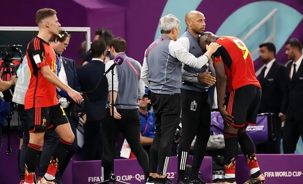 涓栫晫鏉殑瓒崇悆鏁欑粌鏈夊鍘夊,涓栫晫鏉笂閭ｄ簺鎶㈤暅鐨勬暀缁冧滑