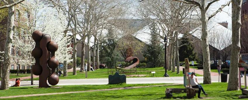 艺术院校太水？花200w去读到底是否值得？